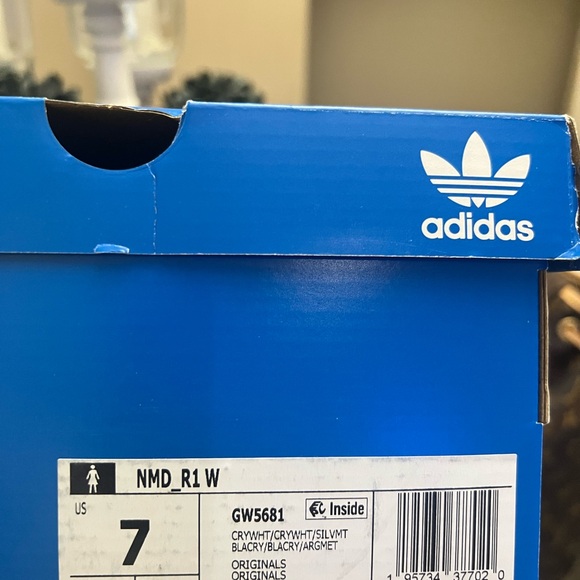 NEW Adidas NMD R1 Women’s Velour Crystal White & Silver Chrome Sz 7 - Picture 11 of 13